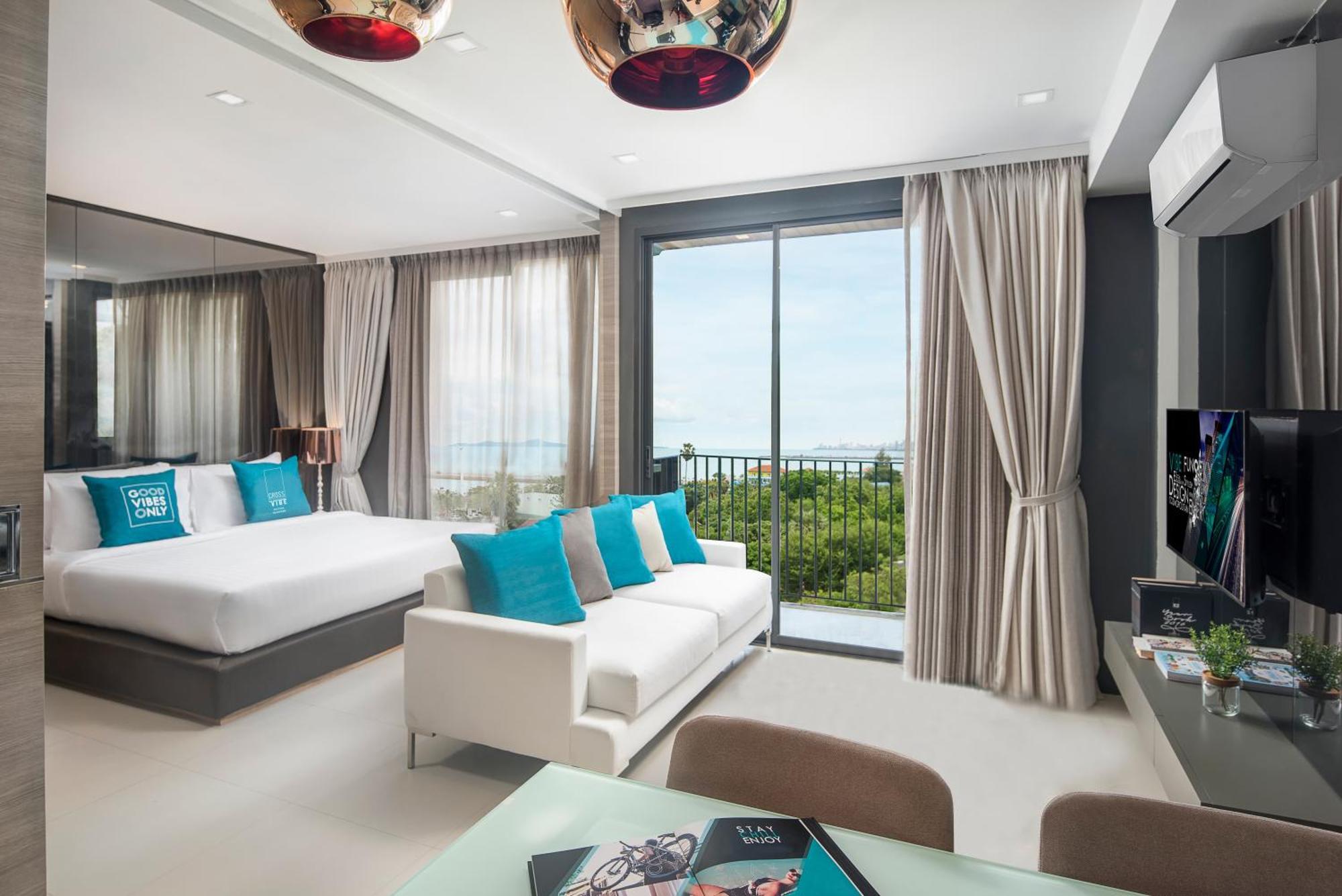 Cross Vibe Pattaya Seaphere Na Chom Thian Εξωτερικό φωτογραφία