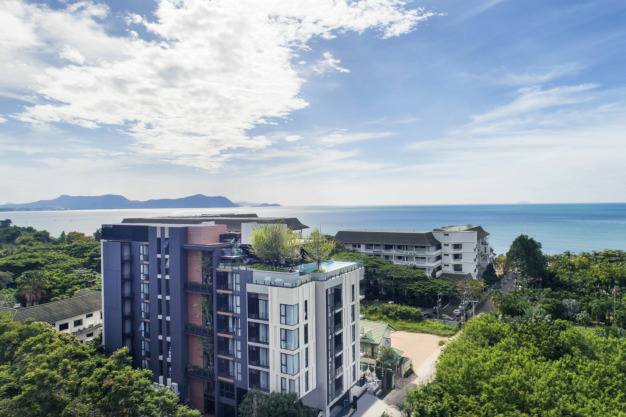 Cross Vibe Pattaya Seaphere Na Chom Thian Εξωτερικό φωτογραφία
